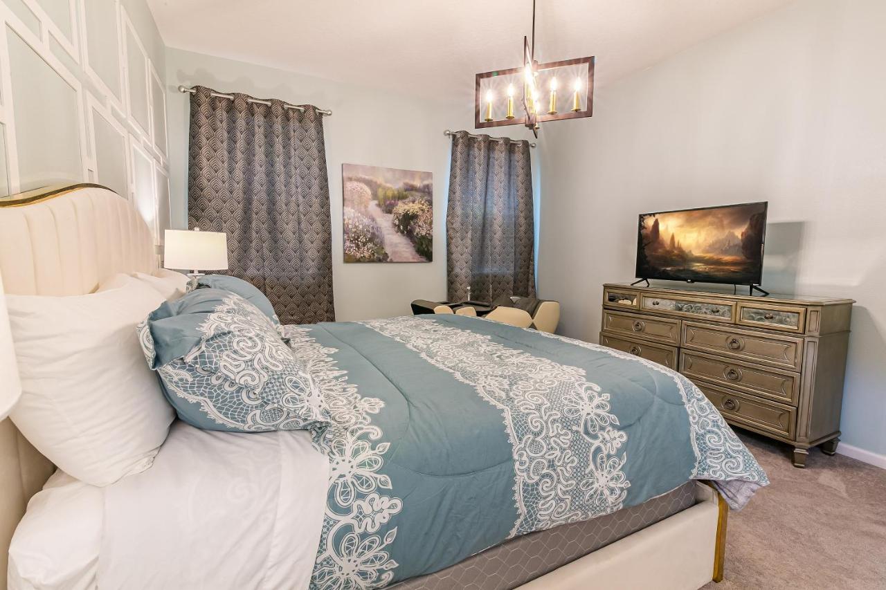 Luxury 12 Bedrooms Pool House 10 Min To Disney4630 كيسيمي المظهر الخارجي الصورة