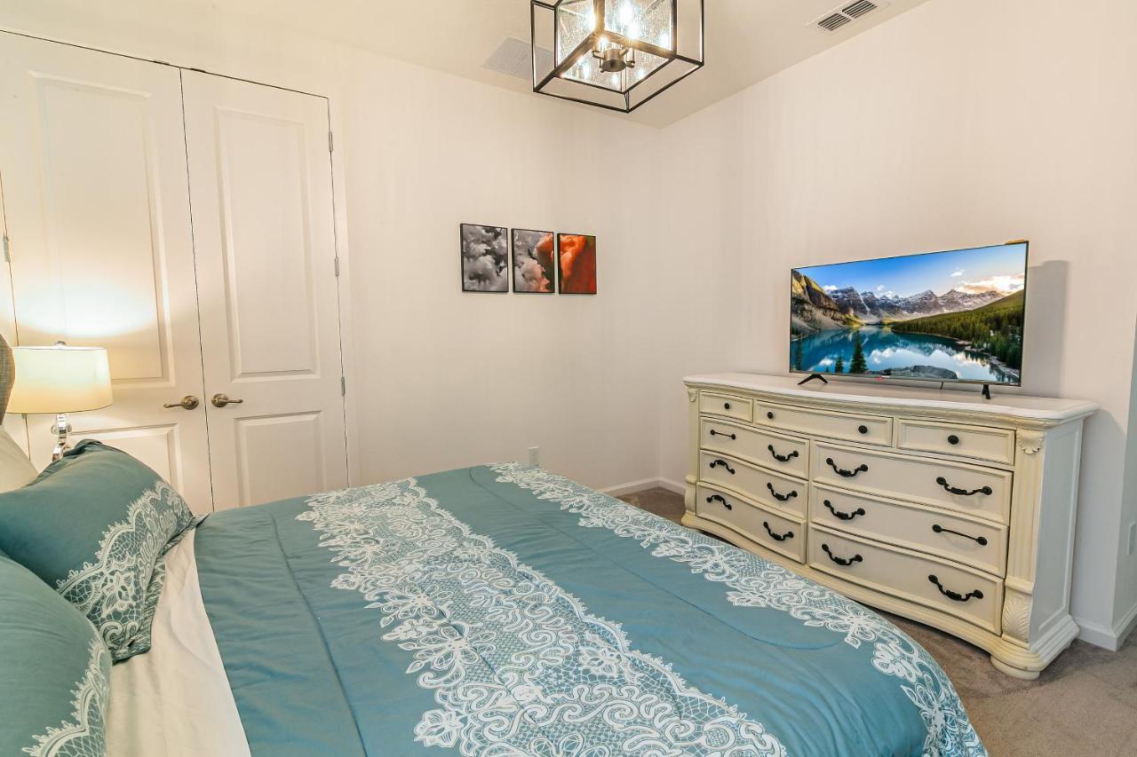 Luxury 12 Bedrooms Pool House 10 Min To Disney4630 كيسيمي المظهر الخارجي الصورة